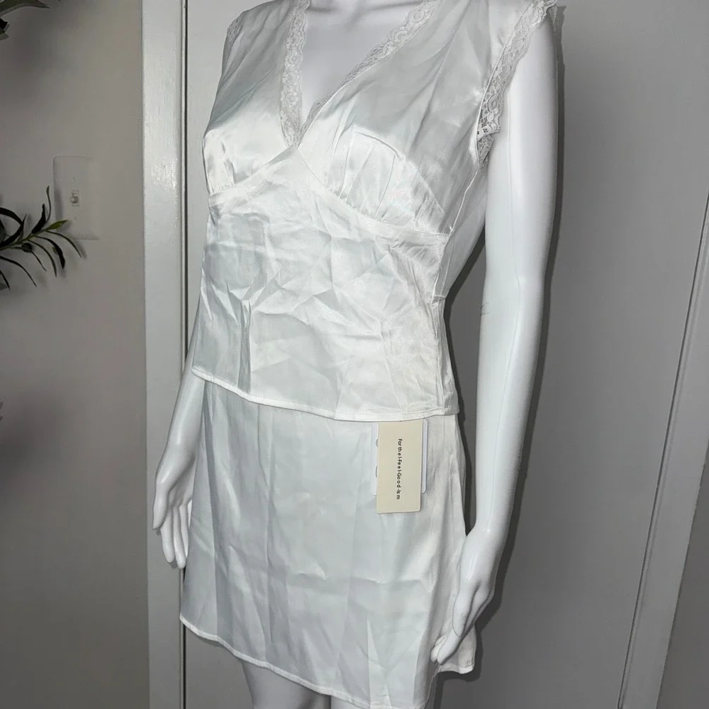Commense Satin Mini Lace Trim Open‎ Back Sleeveless 2 piece set White Size Small